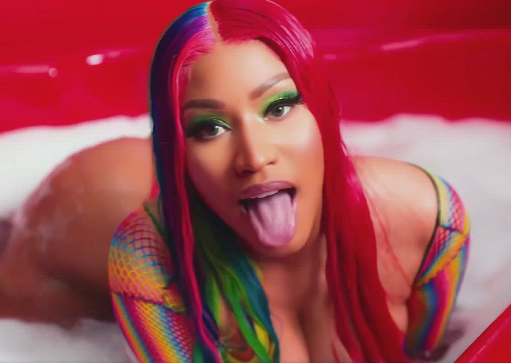 There’s not many things that would be better than tucking Nicki Minaj from behind. - free porn video