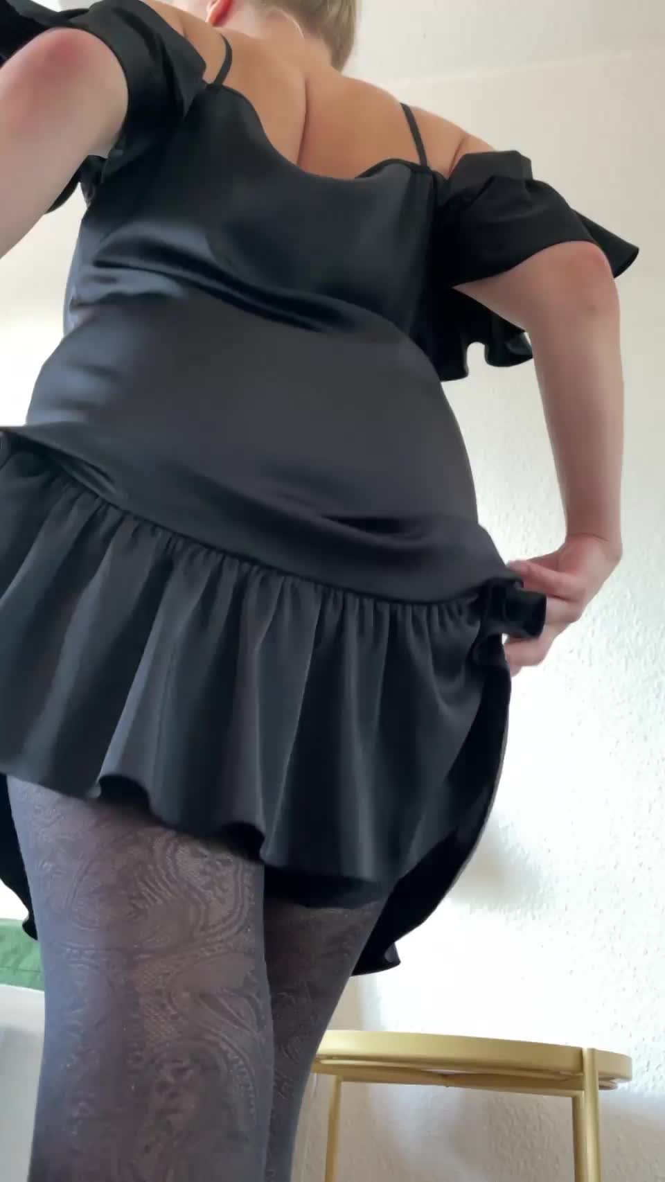 Do you like what I am wearing for a date with you? - free porn video