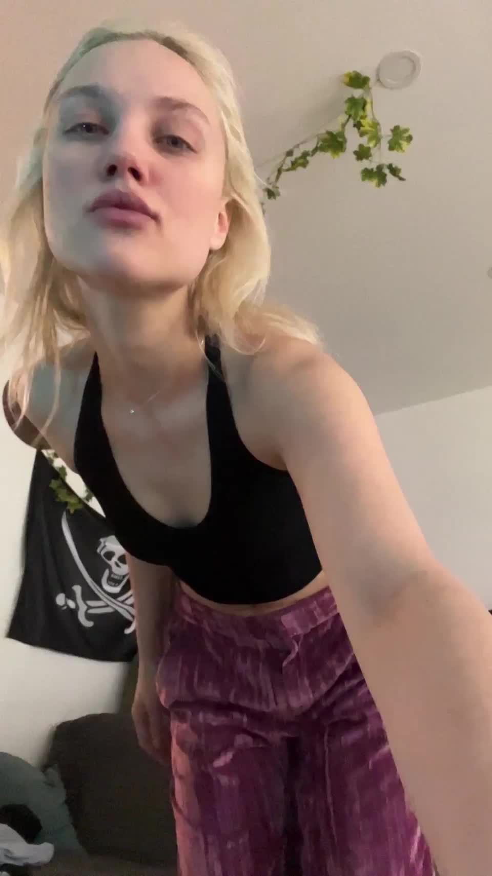 Good morning everyone who is masturbating now - free porn video