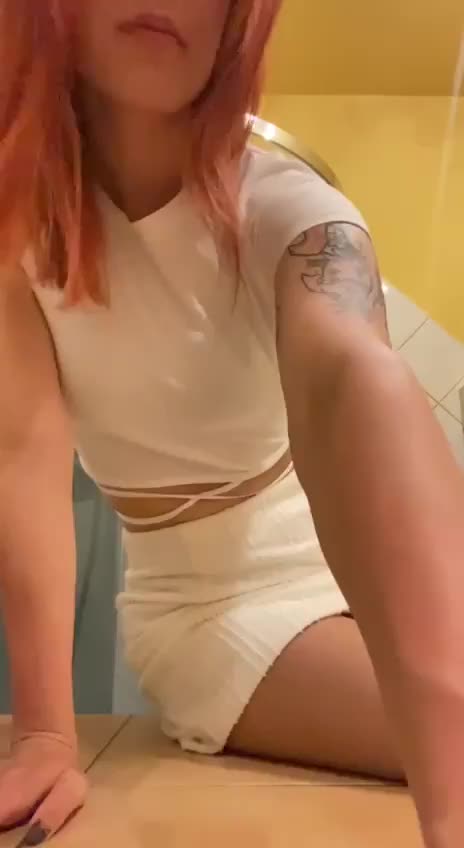 Like my hip dips? - free porn video