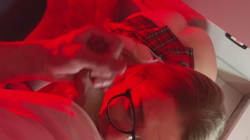 Amateur Blowjob Cum In Mouth = Evening relaxation - free porn video