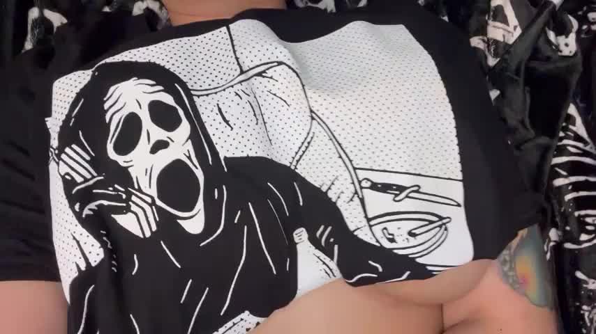 Can you hunky boys rate my tits from 1-10? - free porn video