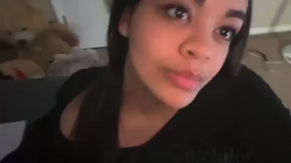 Does daddy like a girl that can lick her own nipples? - free porn video