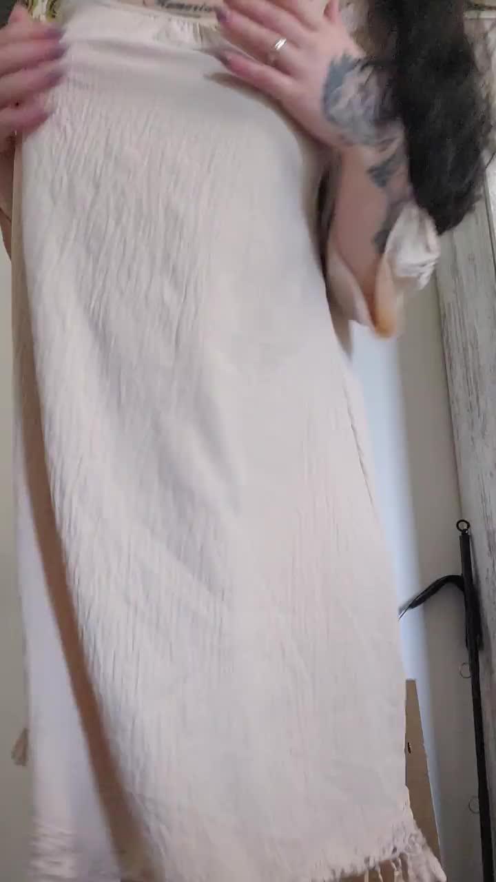 25, mid ass & strange tattoos… please dont be mean :( - free porn video