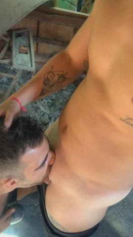 Deep throat in this bitch's abandoned train for some weed 😈🥵Full video in the link in comments 🤤 - free porn video