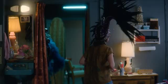 Alison Brie showing off her incredible breasts! - free porn video