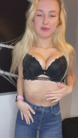 I bet u can already tell how soft my tits are only by this video - free porn video