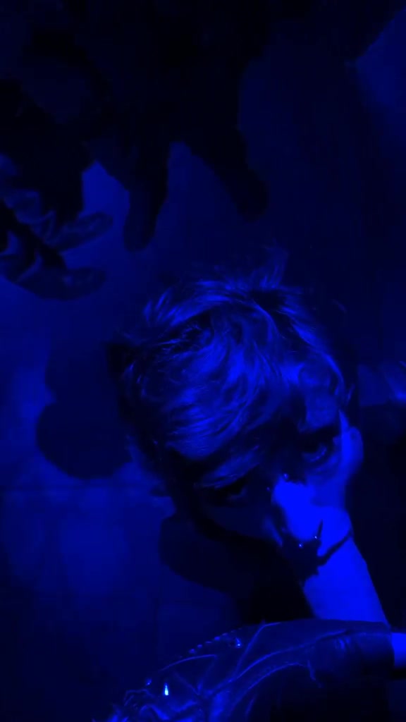 Sucking my dick in the middle of a night club. She put on a good show for everyone! [OC] - free porn video