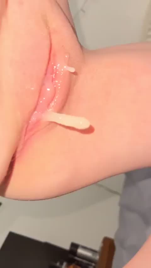 Dripping with cum😏 - free porn video