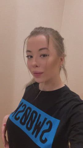 I wonder if a busty teen like me can brighten your day - free porn video