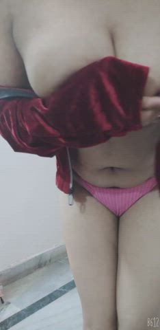 Booby morning - free porn video