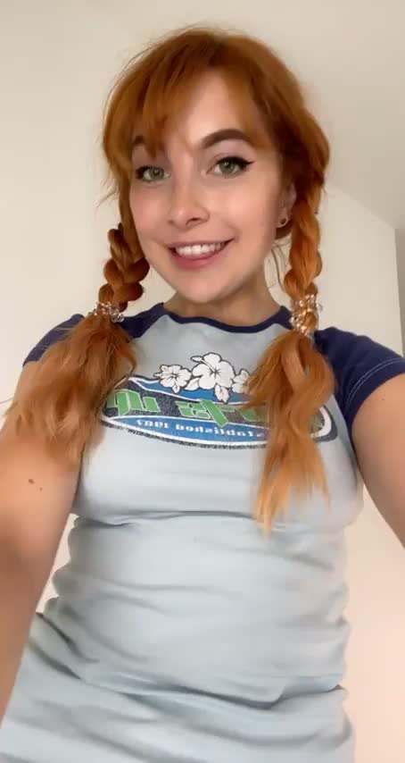 This is the last thing you see before you taste 19 year old pussy 🙊 - free porn video
