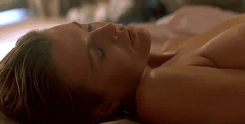Kim Basinger can plan my Getaway - free porn video