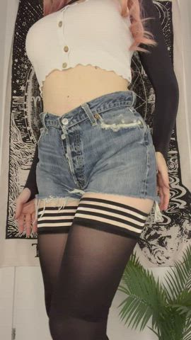 What do you think about jeans combination + hold ups? - free porn video