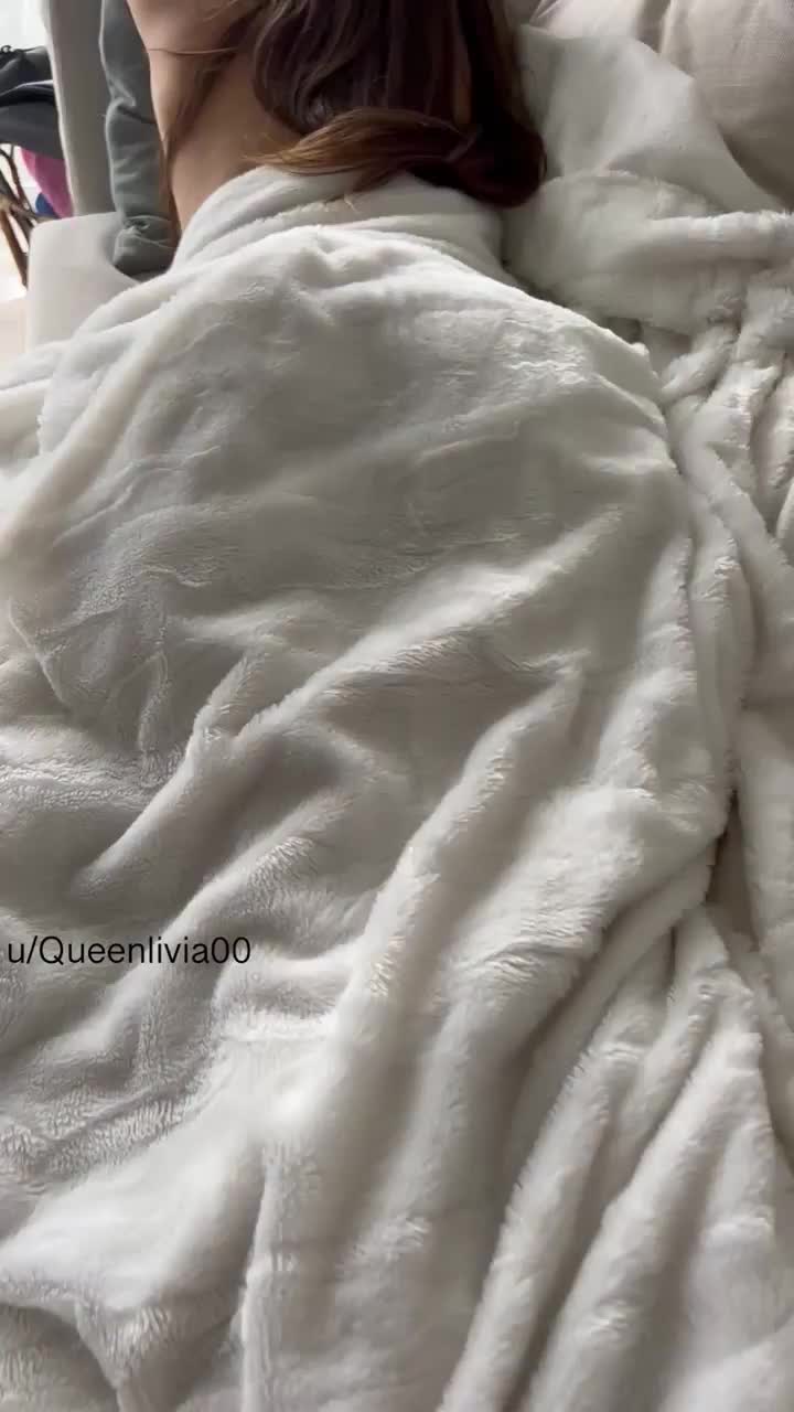 I was having a nap when.. - free porn video