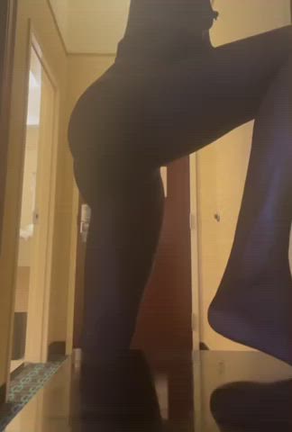 A bull & a hotwife - free porn video