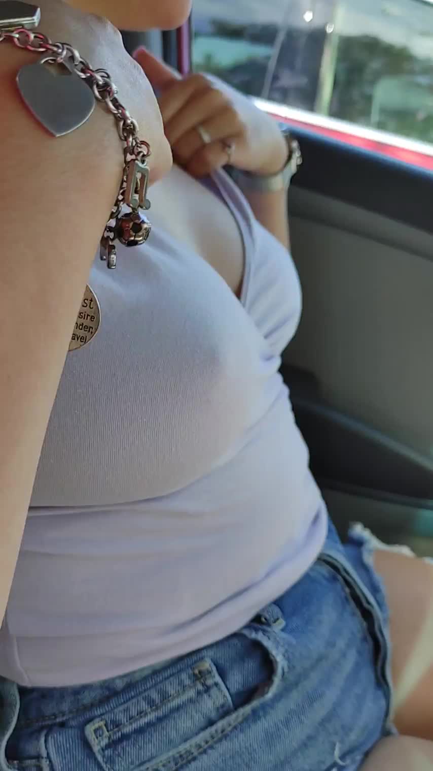 Requesting a quick lick! - free porn video