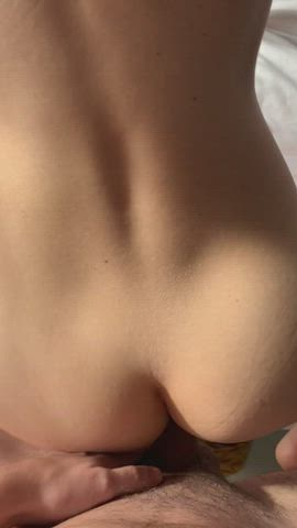Thick cumshot on my back. - free porn video
