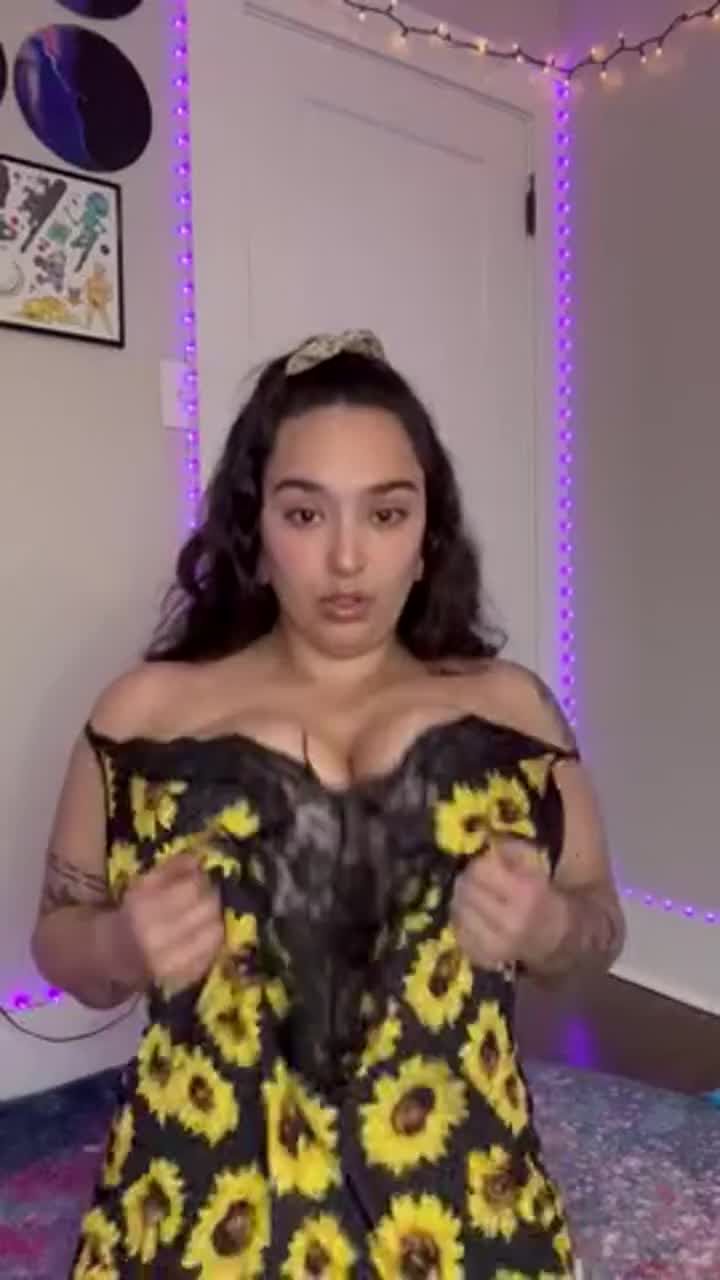 The best tits in town to fuck I’ve been told. 😉 - free porn video