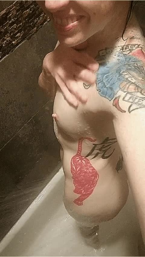 I love a midnight scrub down - free porn video