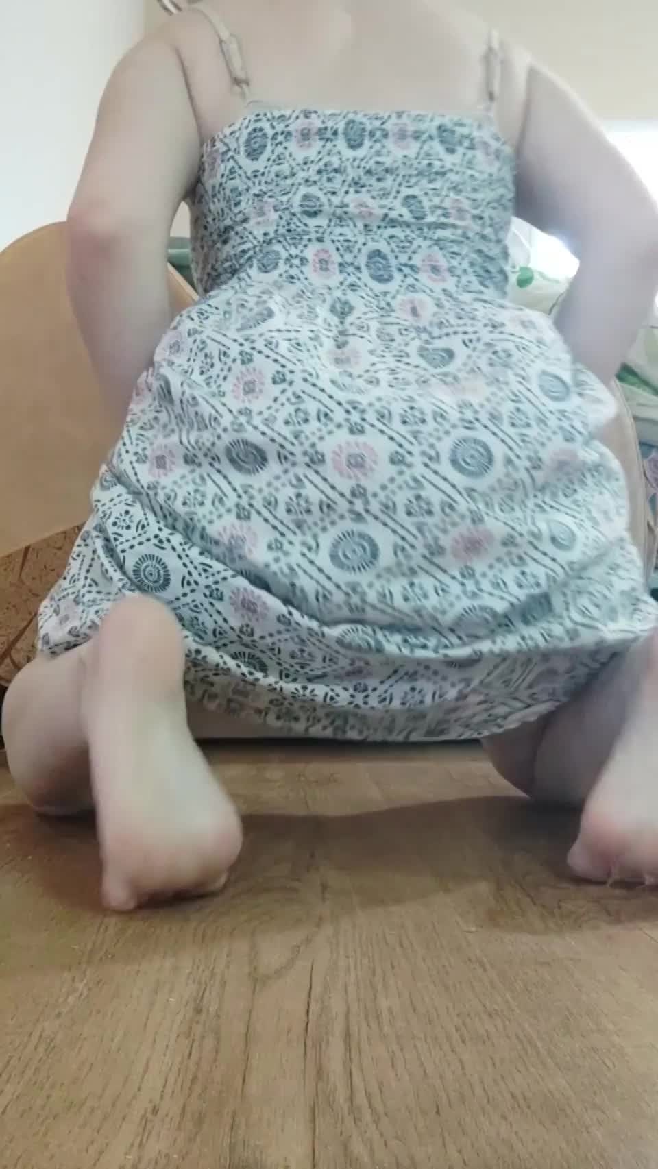 Finally, summer has come and you can walk in a dress without panties :3 - free porn video