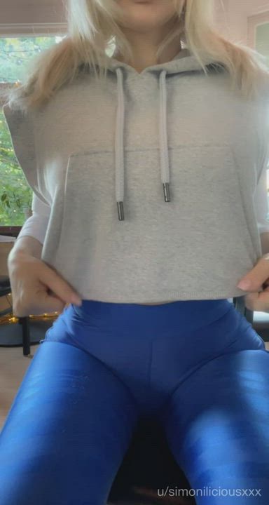 Waiting for the barista to make my tea - free porn video