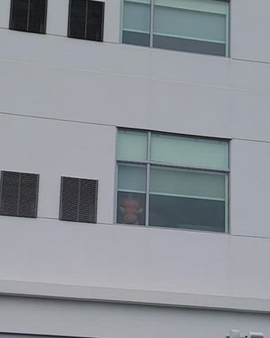 Texted hubby who was lounging by the hotel pool to look up. Pretty sure he was not the only one catching a glimpse [gif] - free porn video