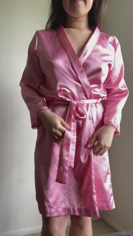 Do you like my new robe? - free porn video