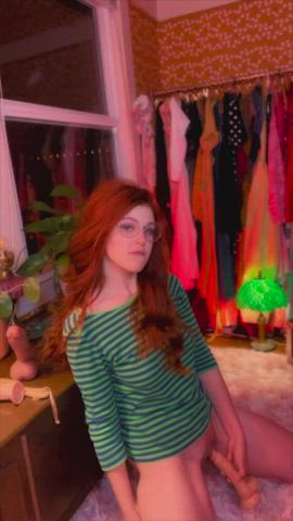 I always make sure to pull up my blinds before I get started - free porn video