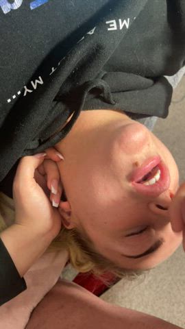 I love milking him all over my face - free porn video
