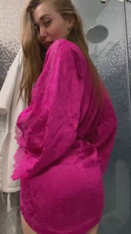 getting ready to take a shower. Are you ready to fuck me? - free porn video