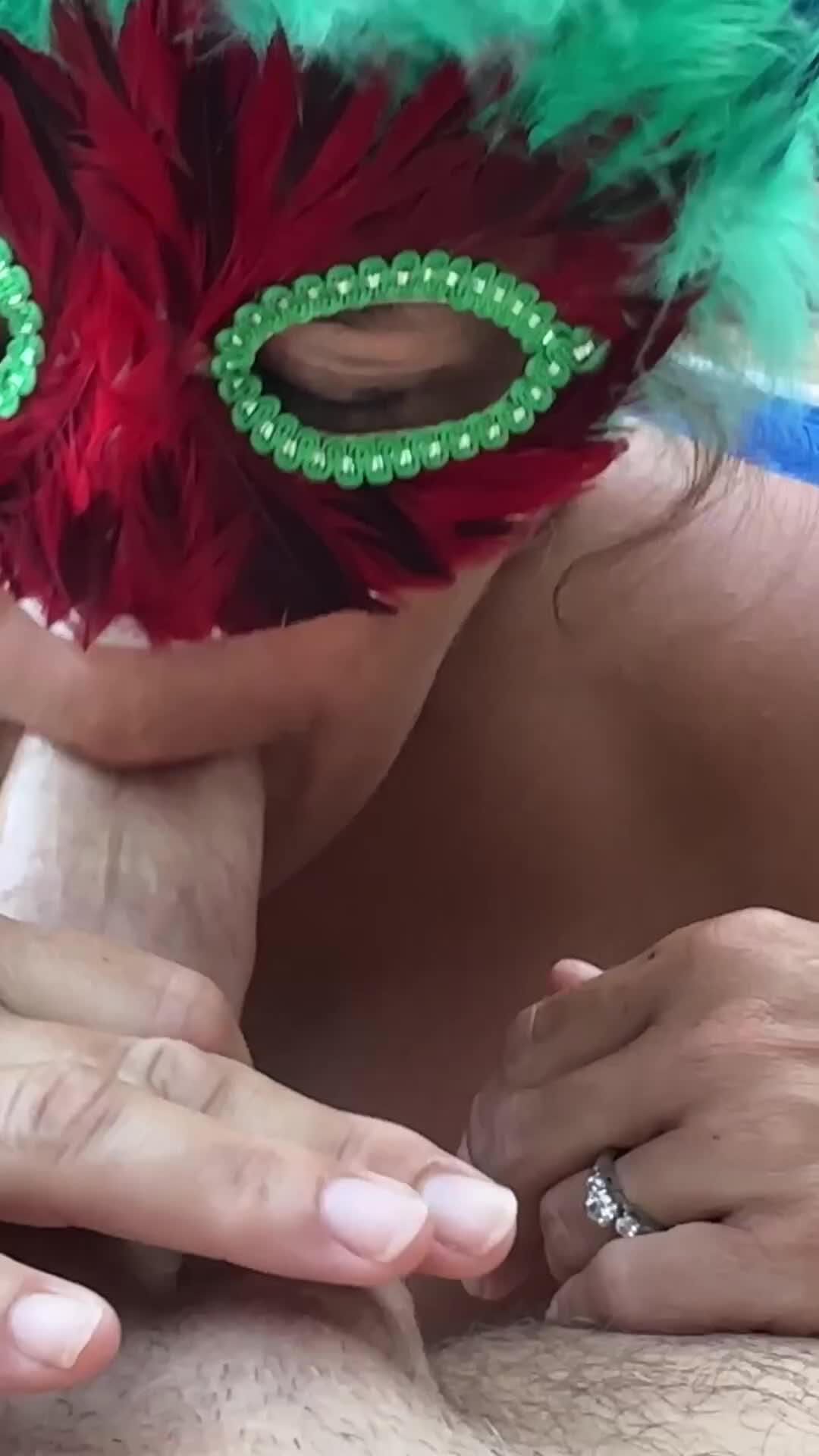 Hubs loves to see me suck this guy (sound in comments) - free porn video