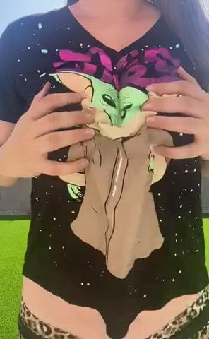 It’s too hot for a bra today - free porn video