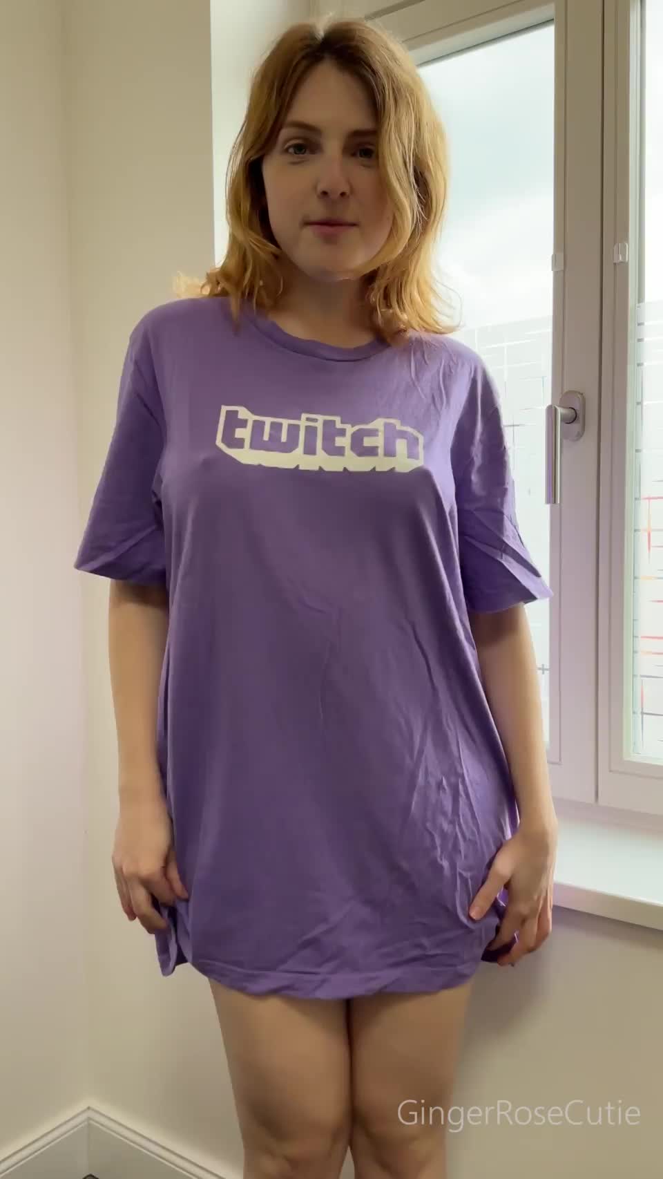 Off with my little coverup….. - free porn video