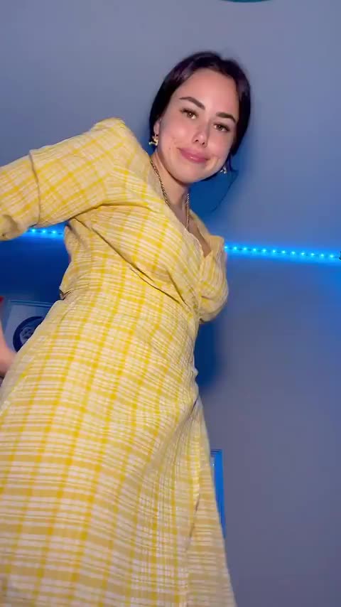 i think i have a great body to carry your baby :) - free porn video