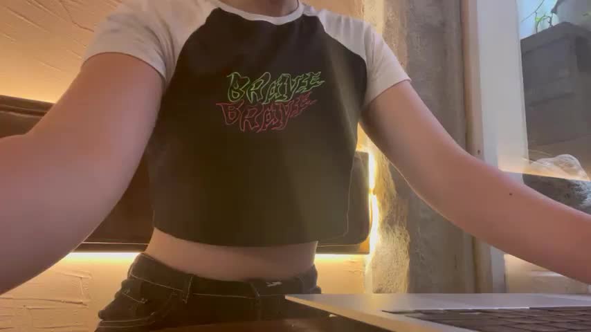 The cute waiter's name tag that serve me today read Eric... So, here to hope Eric saw my boobs at his restaurant! - free porn video