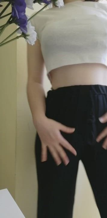 My innocent face wants to know how many guys got horny (19) - free porn video