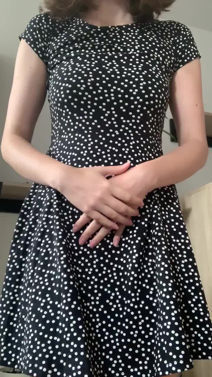 I have my outfit ready for our date! - free porn video