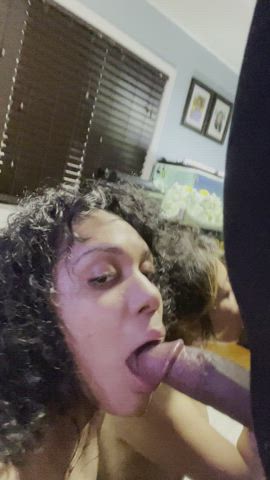 First time letting another guy give me a facial 😋 infront of my hubby he made sure to hold my hair 🙆🏽‍♀️😇 - free porn video