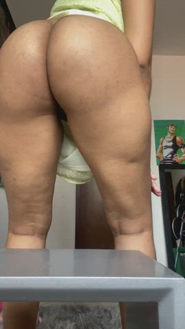 Want yo feast on my ass? - free porn video