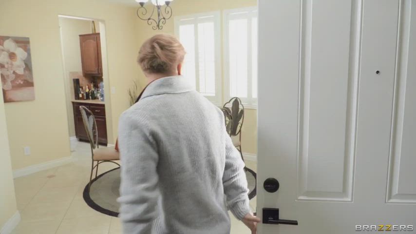 Meeting The Parents For The First Time - free porn video