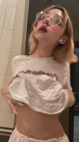 I know my tits aren’t much but i’m 100% natural - free porn video