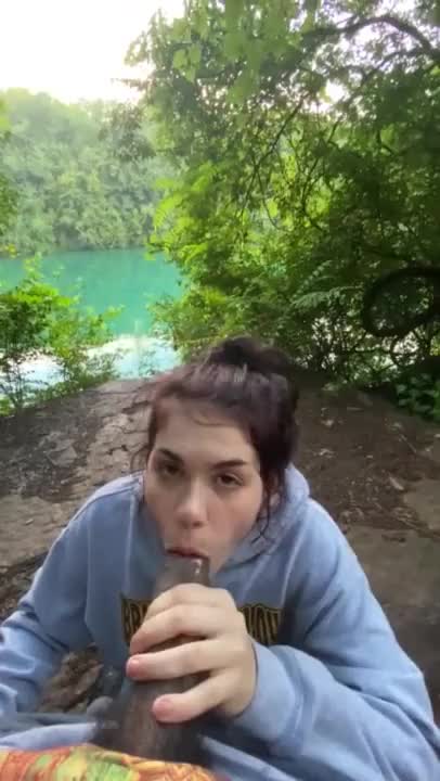 Cocksucking in paradise - free porn video