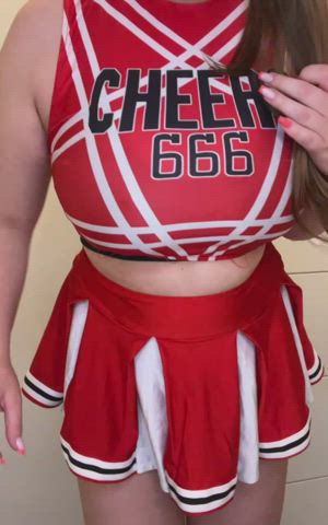 finally feeling comfortable enough to show my chubby tummy... plz be nice daddy - free porn video