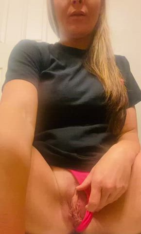 Bring your seed and make my pussy even happier. 39yo w 3 kids - free porn video