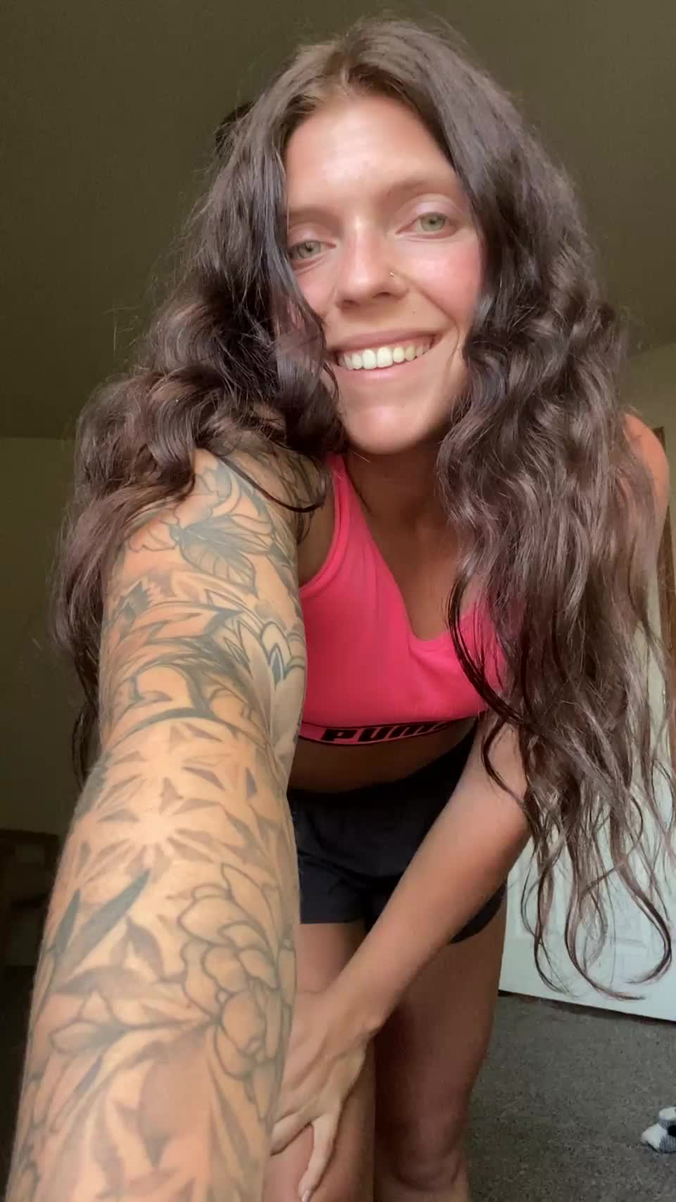 I love spreading my little ass for Reddit 🥰💕 - free porn video