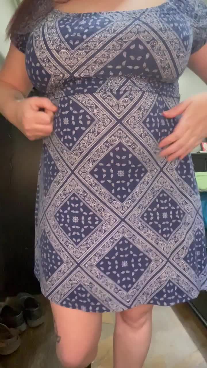 I will show my breasts to anyone that asks - free porn video