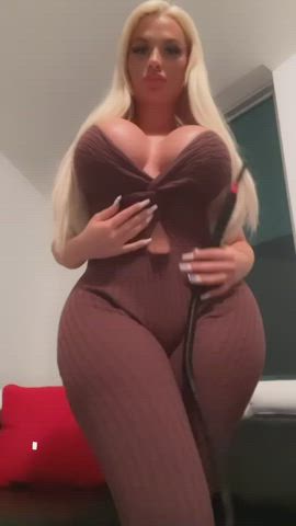 Amazing Blonde - free porn video