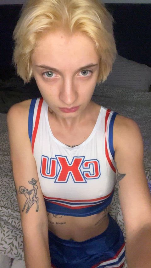 Me a art girl loves her small tits - free porn video