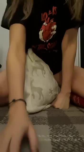 Be my pillow ;) - free porn video